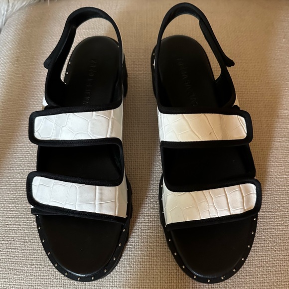 NEW Freda Salvador Black and White Snake Flatform Sandal size 9 - Picture 2 of 6